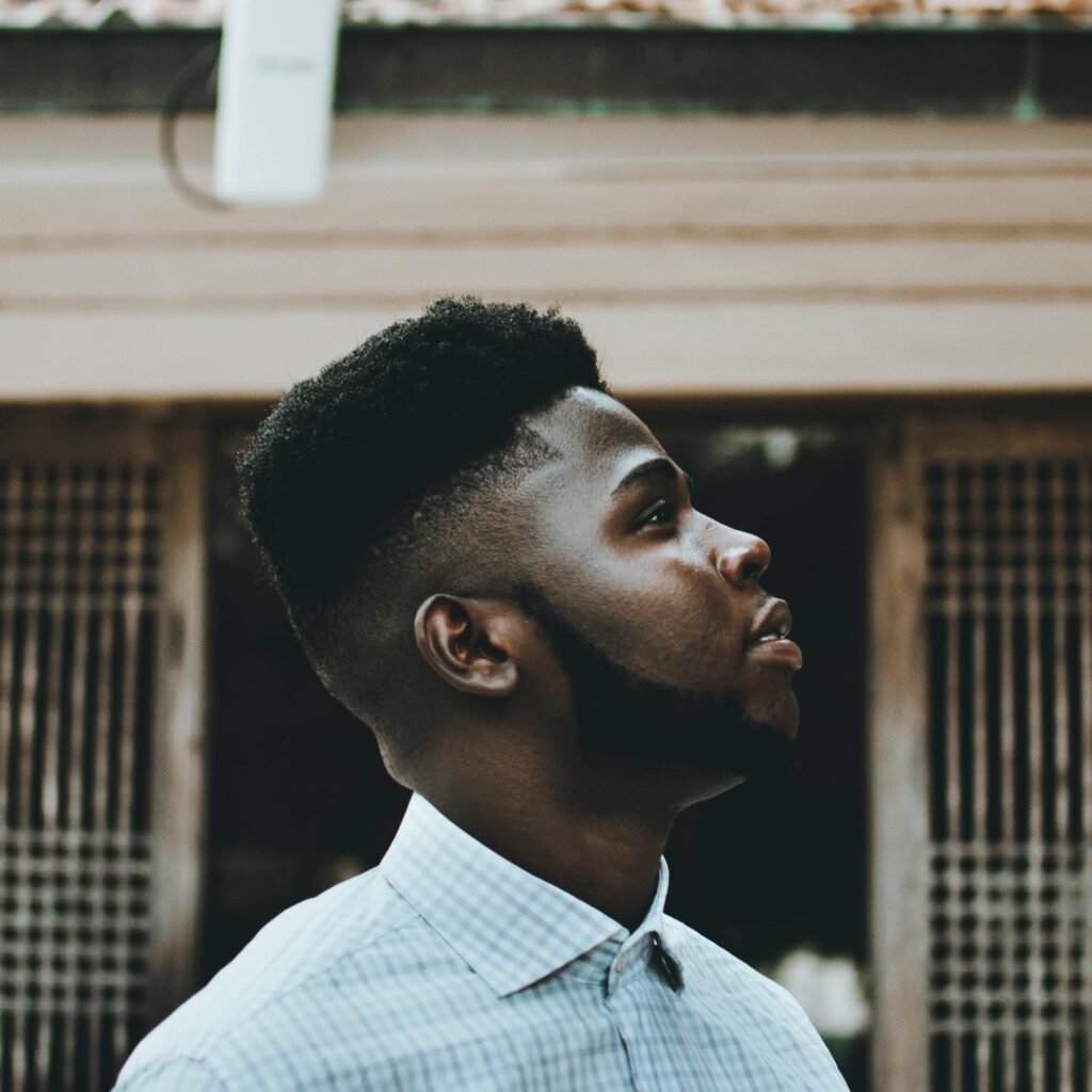 Servicios de barbería y peluquería en Almoradí